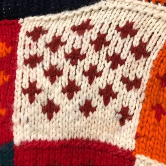 Yach-Ma Handcrafts Colorblock Chunky Knit Wool Sweater - Picture 8 of 10